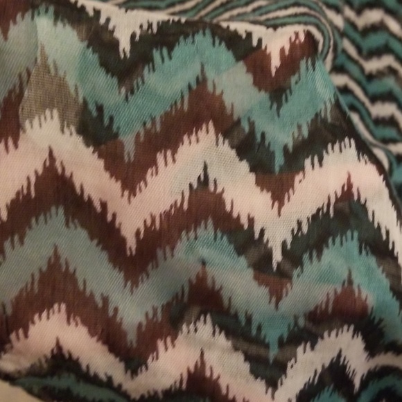 Bundle of 3 scarfs - Picture 3 of 8